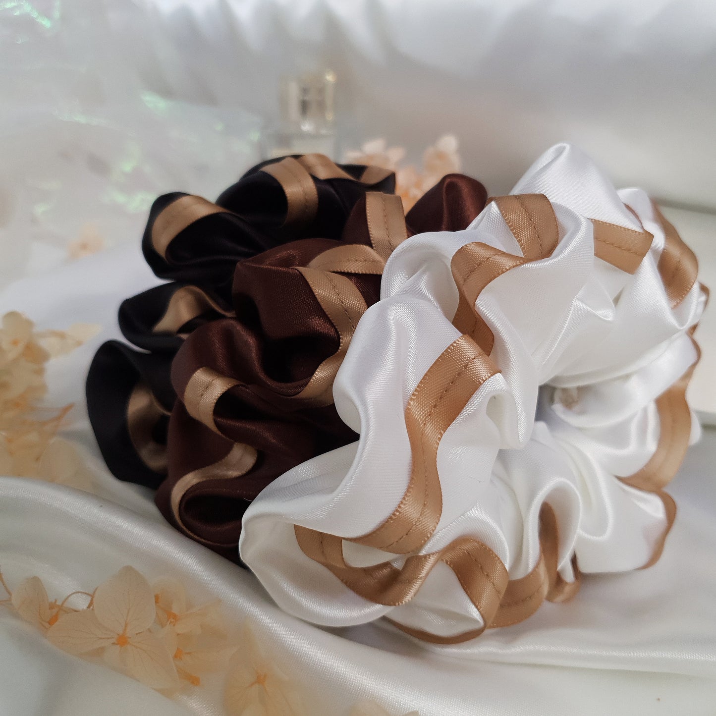 Satin Scrunchie Set - GOLD CLASS